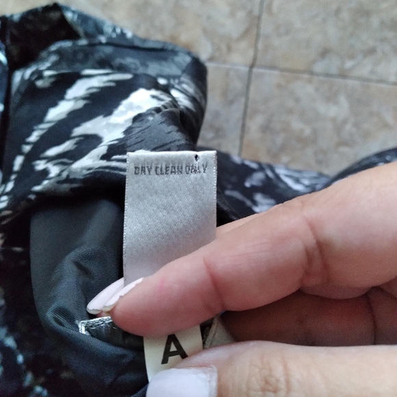 Chico's Abstract print One Button closure blazer, size Chico's 3 (standard L/16) - Picture 6 of 9